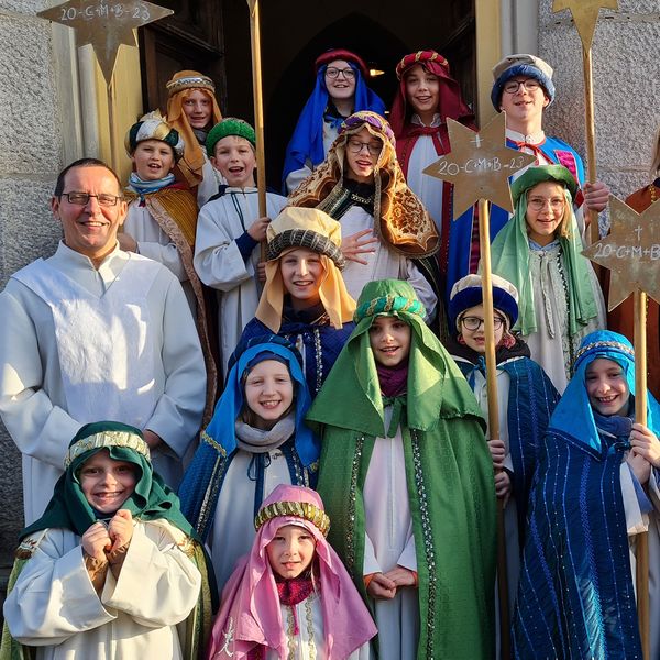 Sternsinger-Gottesdienst 2023 / © FaGoDi-Team Pfarrgemeinde Schönering
