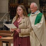 „Losgelöst und fest verankert“: 29 Religionslehrer:innen von Bischof Manfred Scheuer in ihren Dienst gesendet