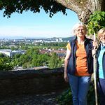 Veronika Kitzmüller, die geistliche Assistentin der kfb oö und Paula Wintereder, Vorsitzende der kfb oö (v.l.) sind zwei der Pilgerbegleiterinnen, die die 20 Gruppen anführen